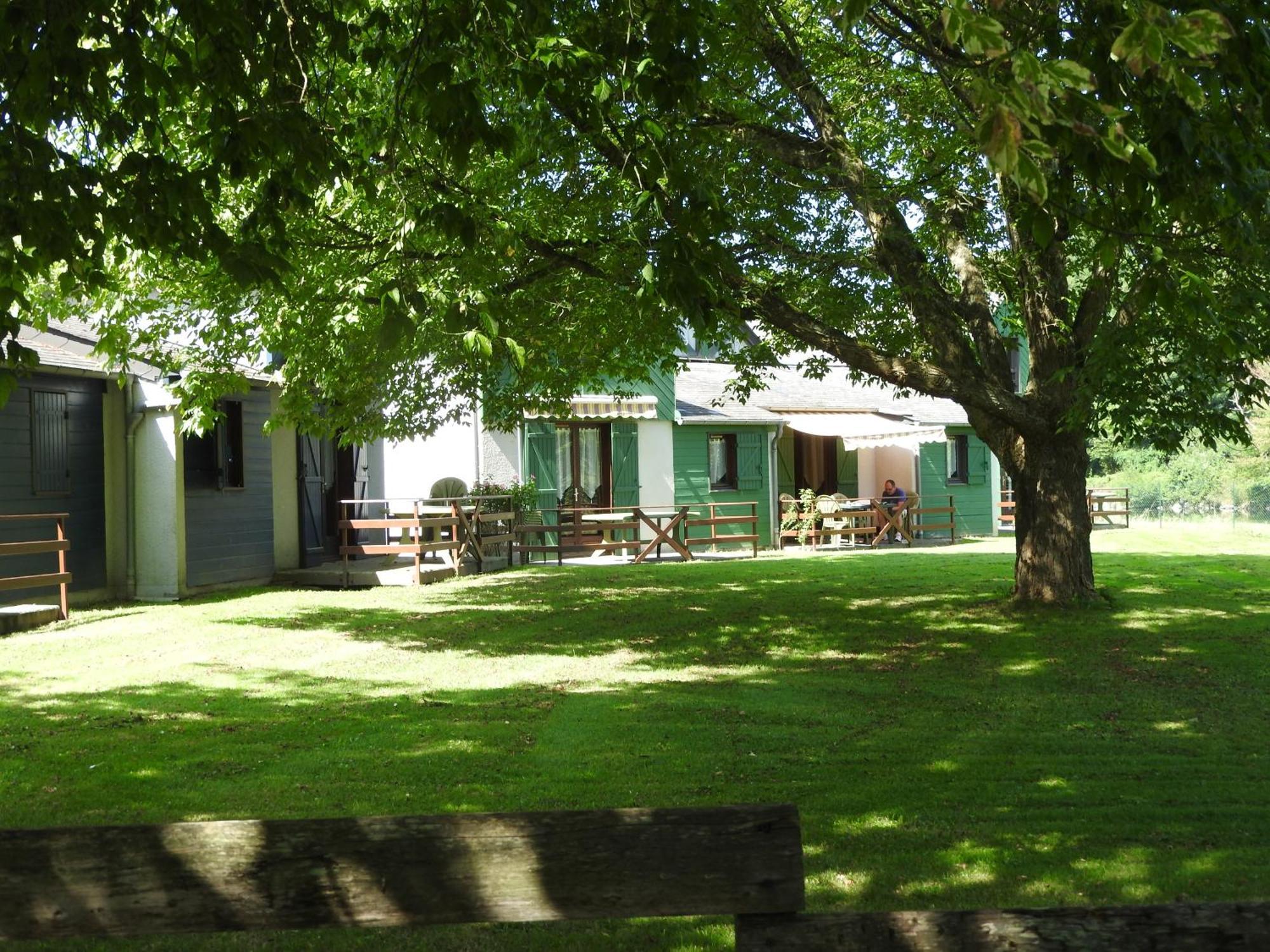 Camping Le Saillet Lestelle-Bétharram المظهر الخارجي الصورة